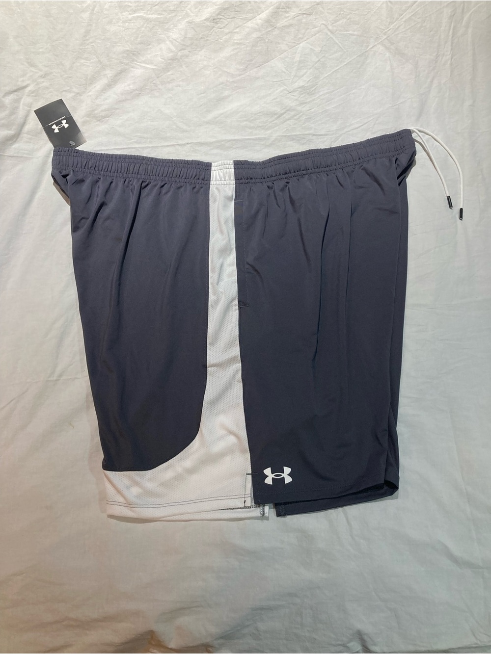 Under Armour Tech Vent 7 Shorts, Men’s size 4XL, NWT!